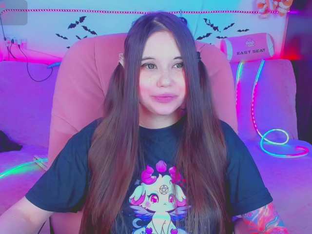 LittleKitsune's BongaCams show and profile