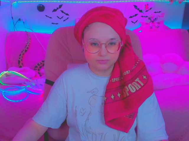 LittleKitsune live cam on BongaCams