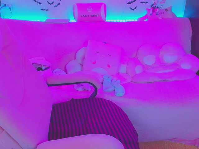 LittleKitsune live cam on BongaCams