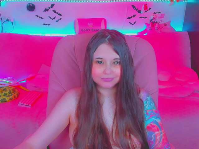 LittleKitsune live cam on BongaCams