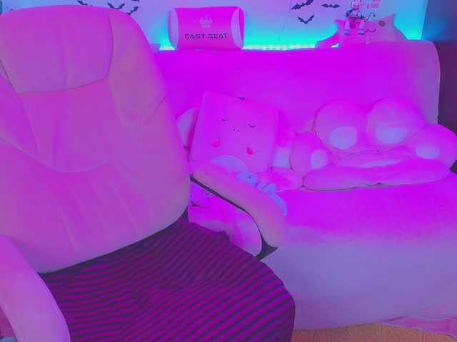 LittleKitsune live cam on BongaCams