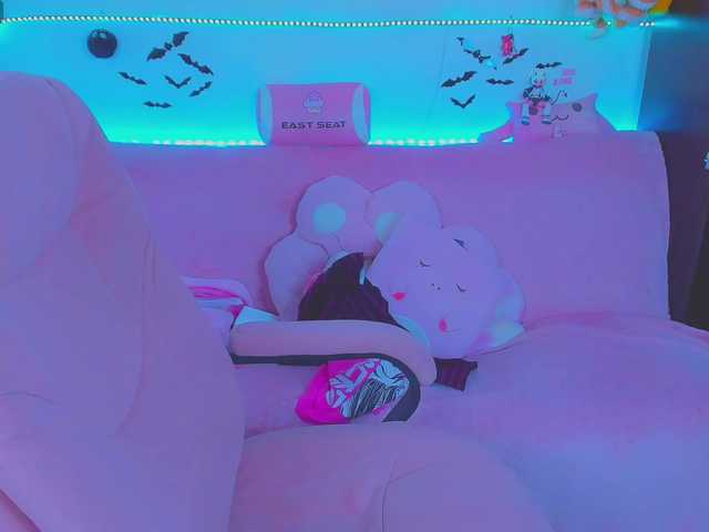 LittleKitsune live cam on BongaCams