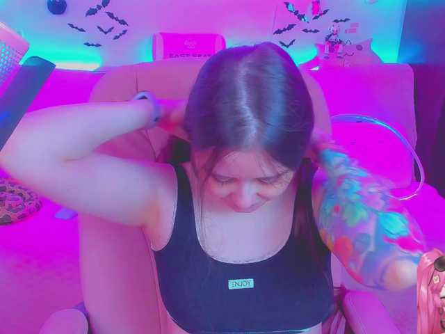 LittleKitsune live cam on BongaCams