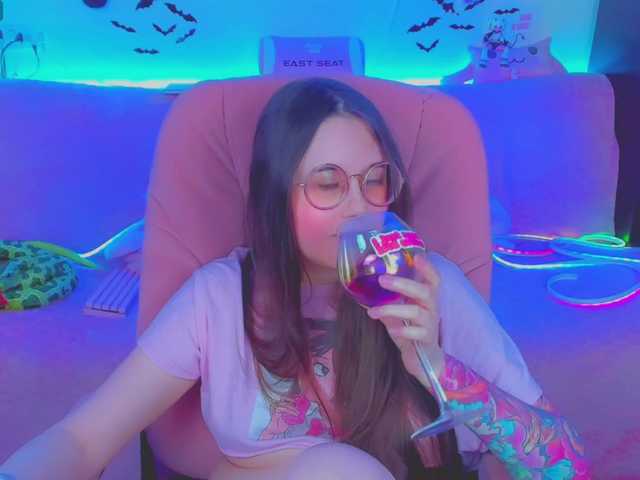 LittleKitsune live cam on BongaCams