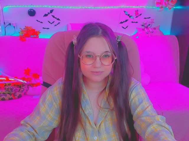 LittleKitsune live cam on BongaCams