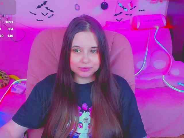 LoliSuccub webcam