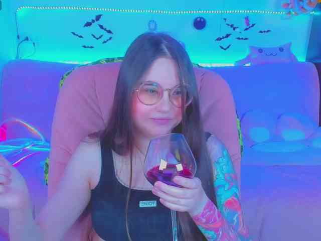 LoliSuccub webcam