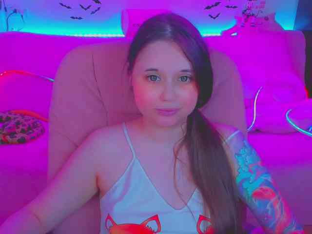 LoliSuccub webcam