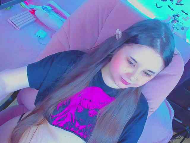 LoliSuccub webcam