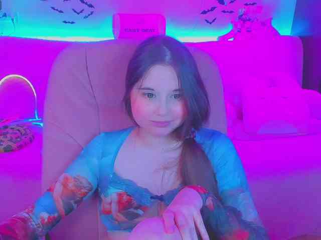 LoliSuccub webcam
