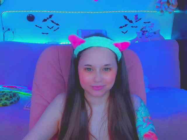LoliSuccub webcam