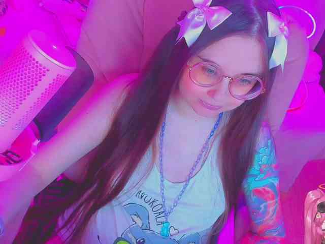 LoliSuccub webcam