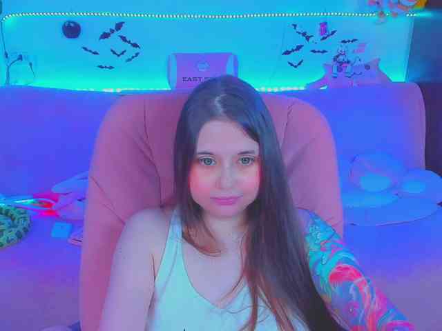 LoliSuccub webcam