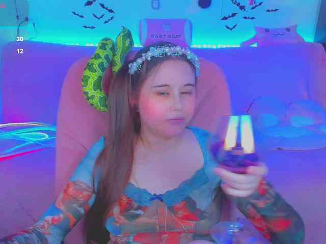 LoliSuccub webcam