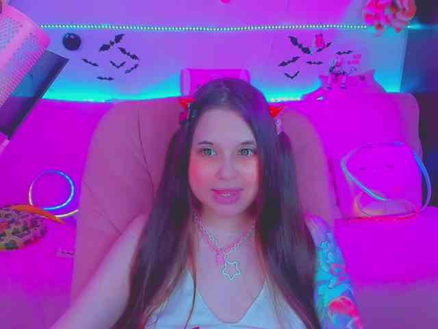 LoliSuccub webcam