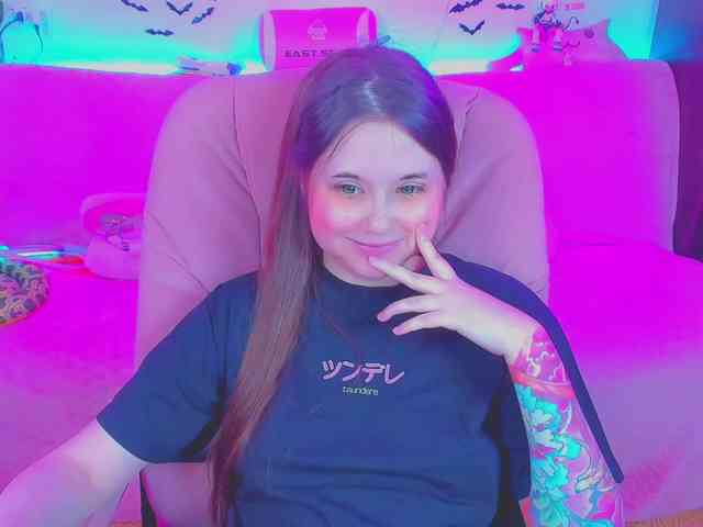 LoliSuccub webcam
