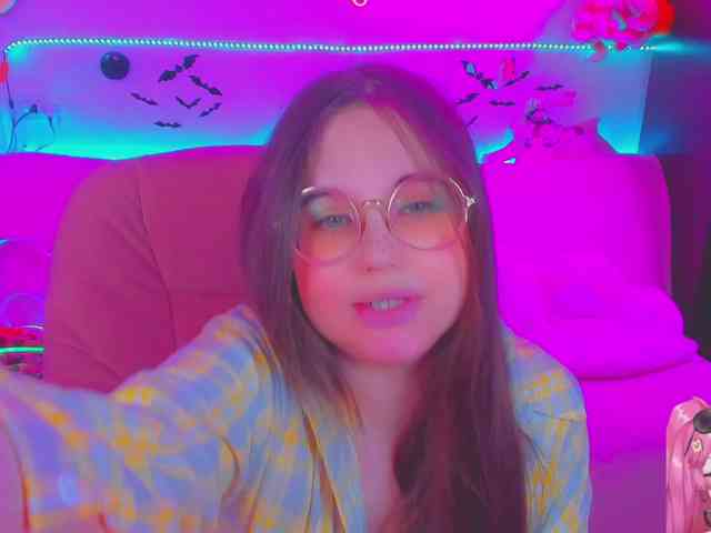 LoliSuccub webcam
