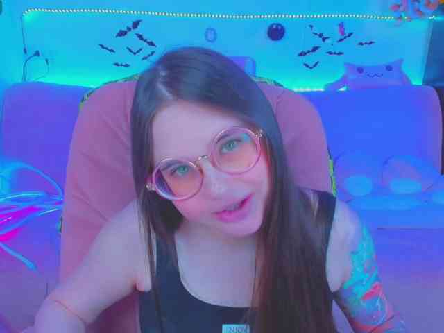 LoliSuccub webcam