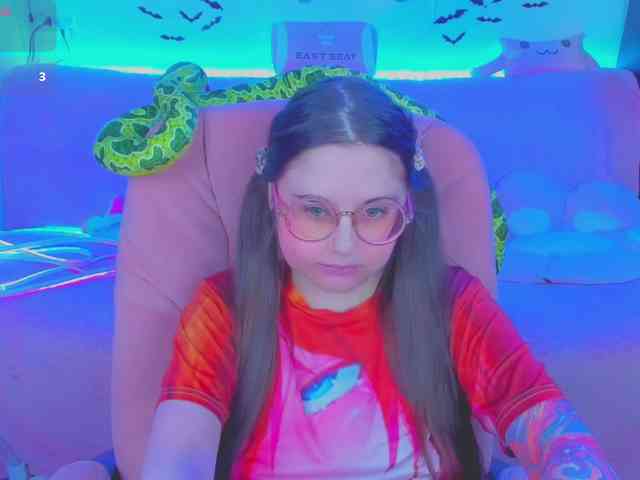 LoliSuccub webcam