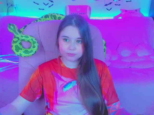 LoliSuccub webcam
