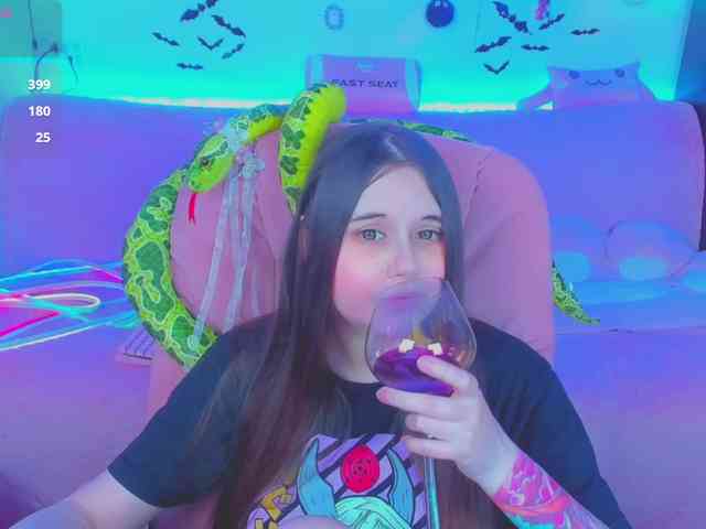 LoliSuccub webcam