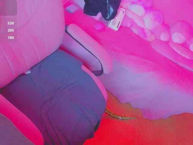 LoliSuccub webcam