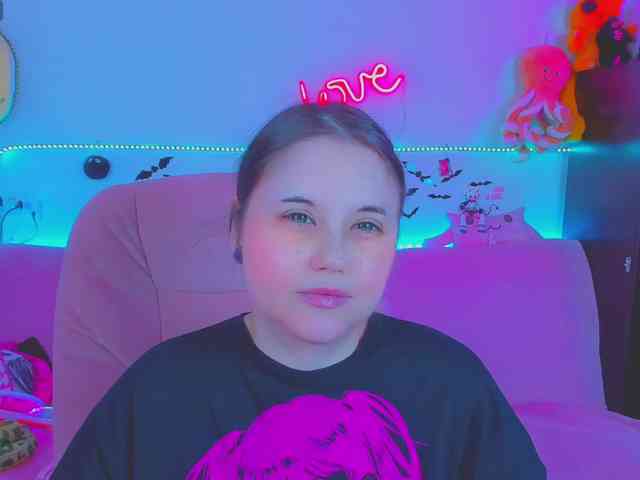LoliSuccub webcam