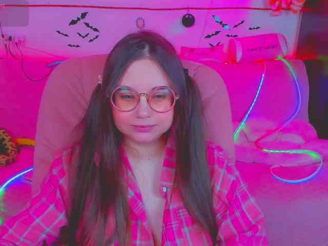 LoliSuccub webcam