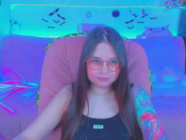LoliSuccub webcam