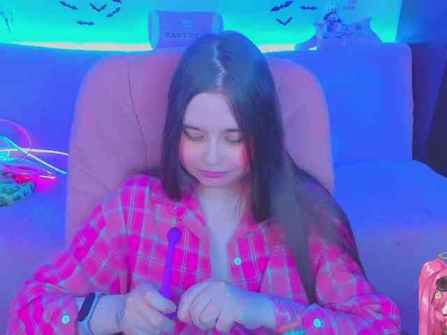 LoliSuccub webcam