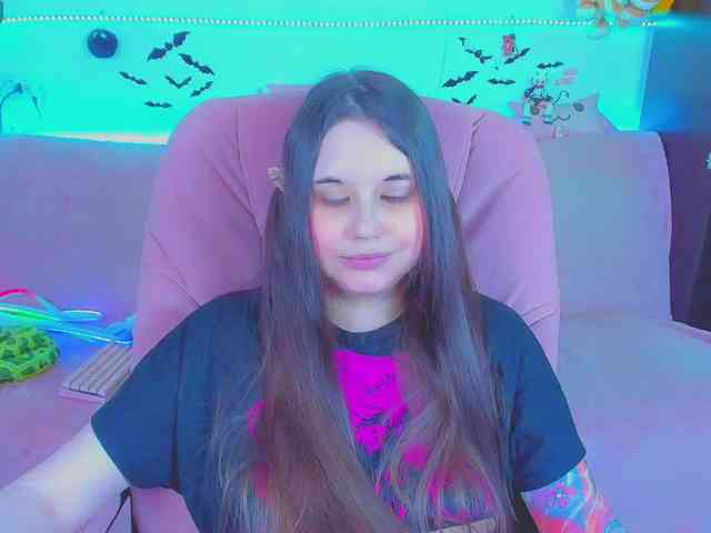 LoliSuccub webcam