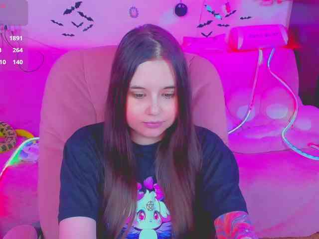 LoliSuccub webcam