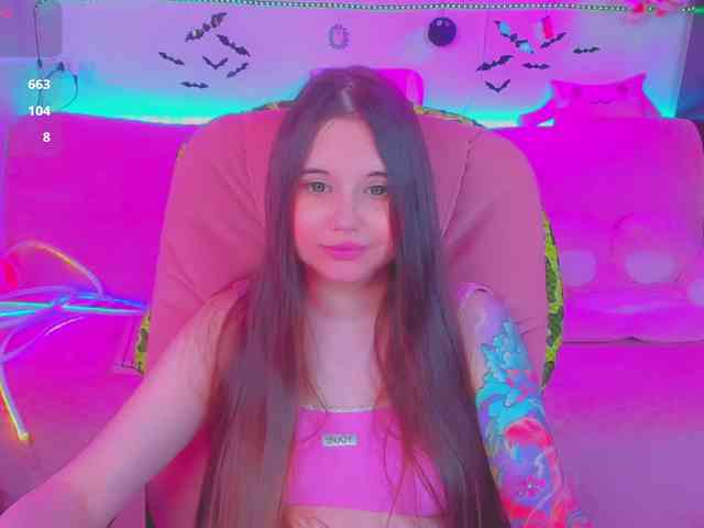 LoliSuccub webcam
