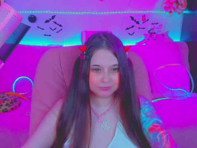LoliSuccub webcam