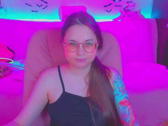 LoliSuccub webcam