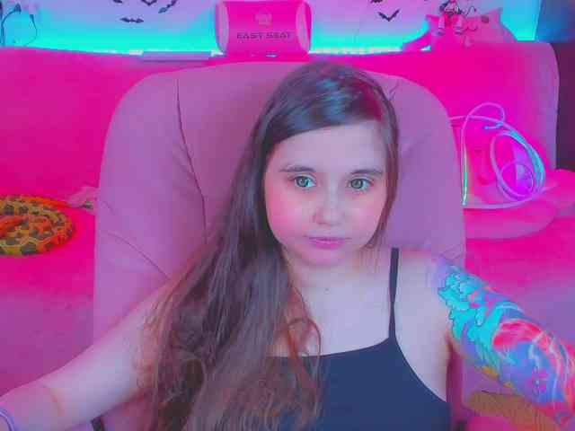 LoliSuccub webcam