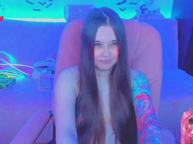 LoliSuccub webcam