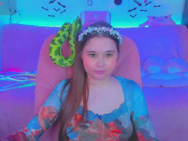 LoliSuccub webcam