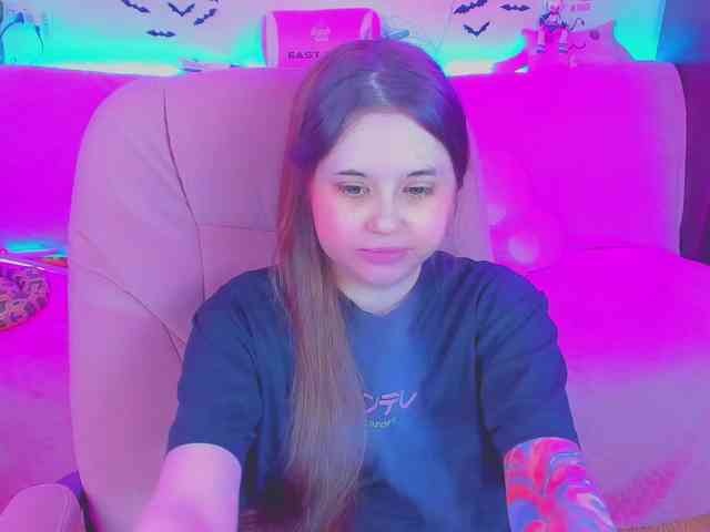 LoliSuccub webcam