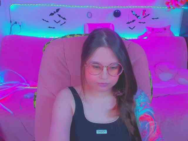 LoliSuccub webcam