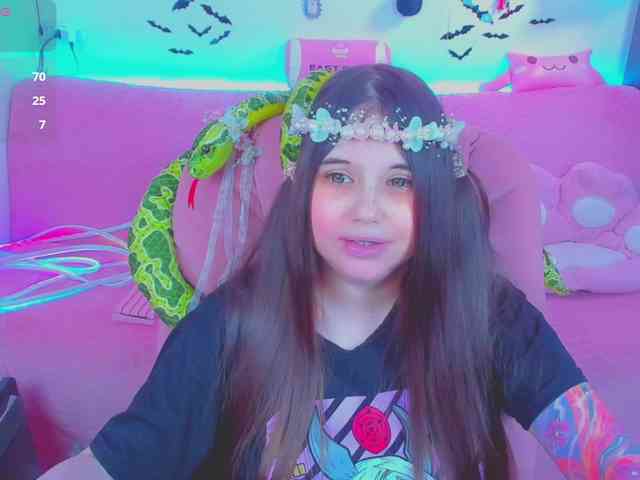 LoliSuccub webcam