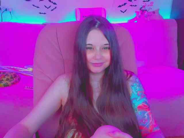 LoliSuccub webcam