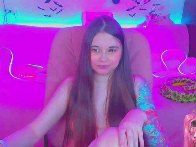 LoliSuccub webcam