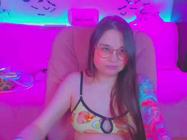 LoliSuccub webcam