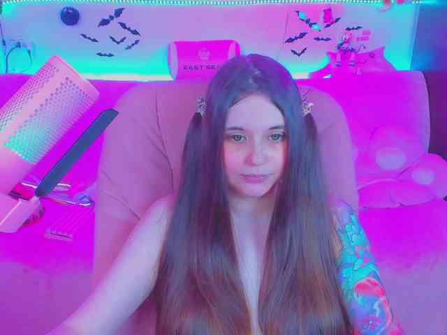 LittleKitsune Live Webcam on BongaCams