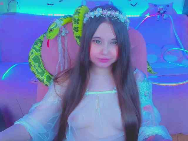 LoliSuccub webcam