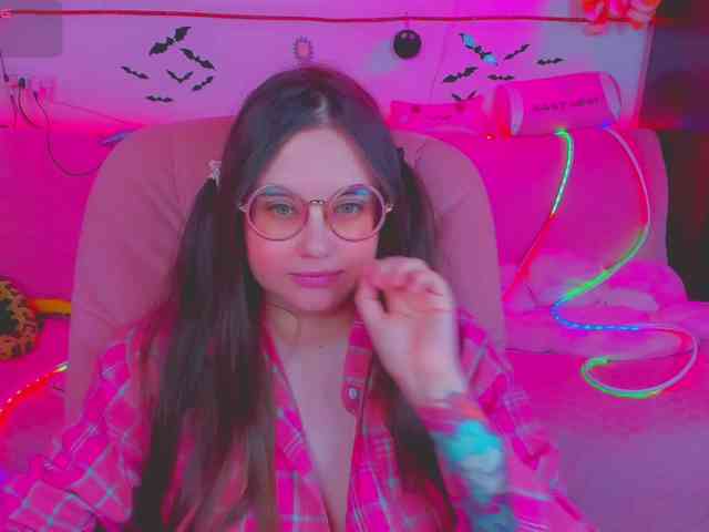 LoliSuccub webcam