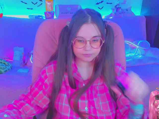 LoliSuccub webcam