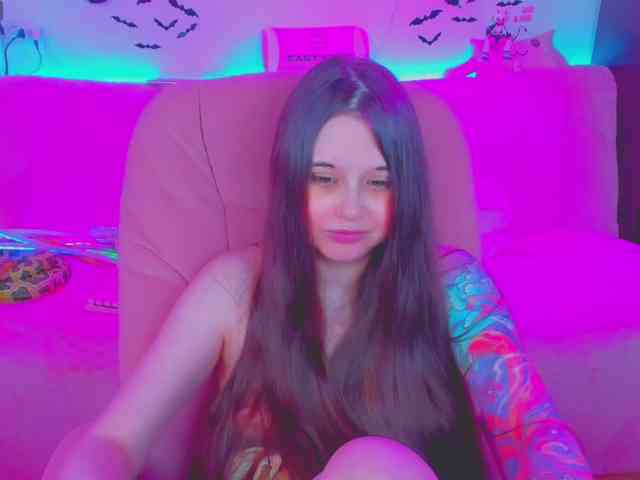 LoliSuccub webcam