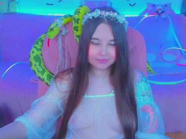 LoliSuccub webcam